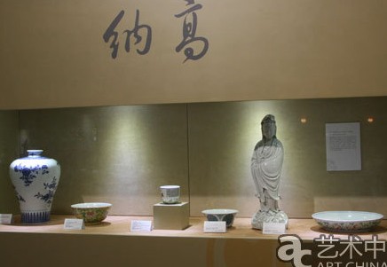 德国纳高拍卖在京预展中国佛像、玉器及欧洲银器