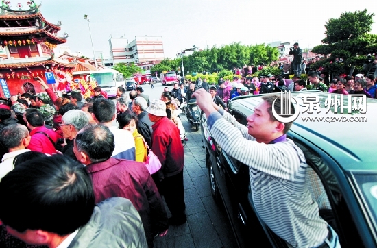 翡翠妈祖来泉 祈福海峡两岸和平