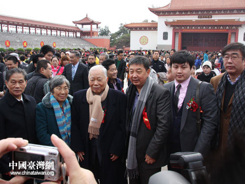 湄洲妈祖庙受赠翡翠妈祖像将分灵台中大甲镇澜宫