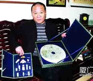 台胞痴迷古玩30余年 收藏有苍璧和黄琮