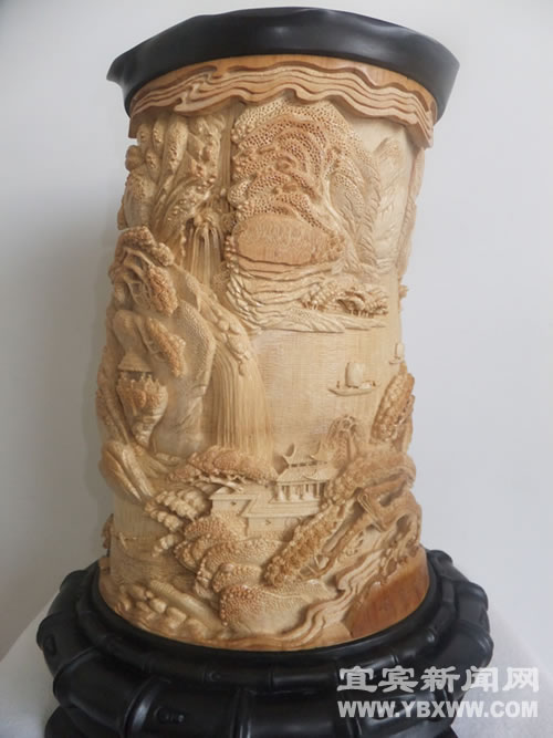 竹雕《长江颂》获首届四川省民间工艺百家精品展 “十佳”