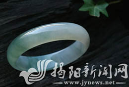 冰种翡翠 永不褪色的时尚