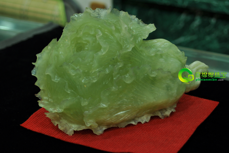 金玉满堂翡翠白菜摆件 如何选购翡翠白菜