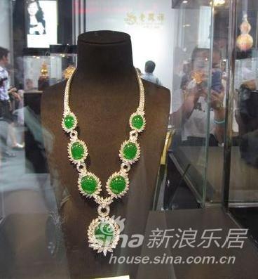 老凤祥价值过亿极品翡翠亮相贵阳首届金博会