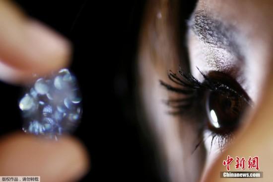 10.1克拉最大椭圆形鲜彩蓝钻将拍卖 估价超2亿港币