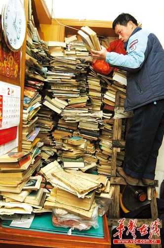 男子寻人继承自己收集的古书