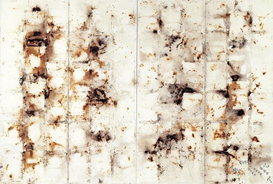 蔡国强& 蔡康永2005年作《电视购画》计划 复合媒材装置 包括：四联屏风（200 x 300 cm）、招财平安符（35.5 x 28 cm）及计划手稿和影音光盘等。此件作品曾在2008年6月罗芙奥春拍中排除345.2万元