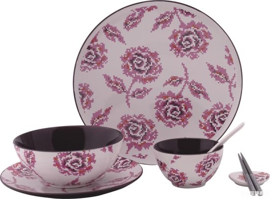 紫梦迷情23头餐具 （图片来源：博宝宝珍商城）