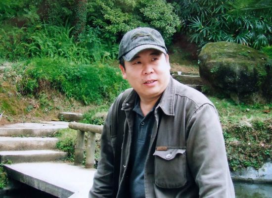 画家王本杰艺术简介