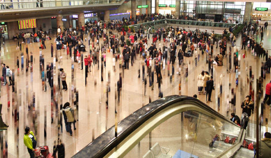 李萌《北京西站-2》2007 摄影视频综合