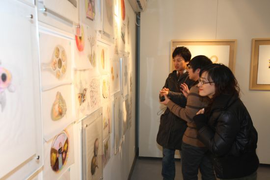 张永红岳雷新展阐释安静的流年
