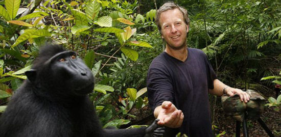 摄影师David Slater和猴美眉