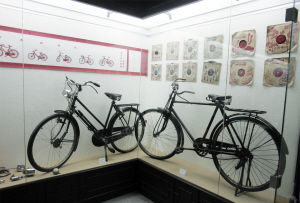 安忠林收藏的自行车