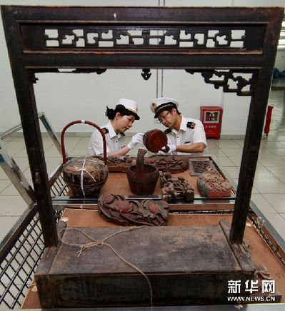 珠海拱北海关截获百件国家限制出境文物