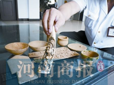 200元买象牙佛像 回家看是水泥夹心(图)