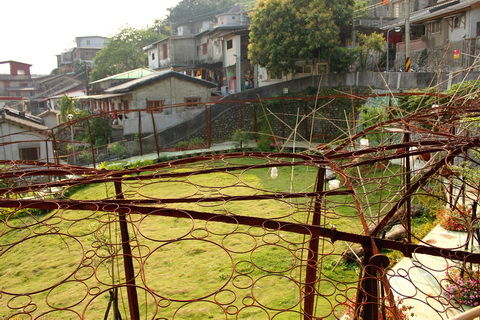 宝藏岩的空间竞逐