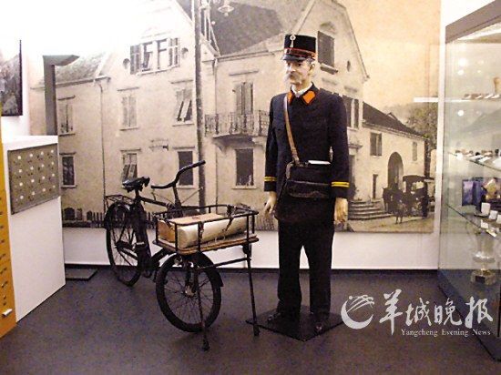 邮政博物馆反映早年阿尔卑斯山区邮差的工作情景