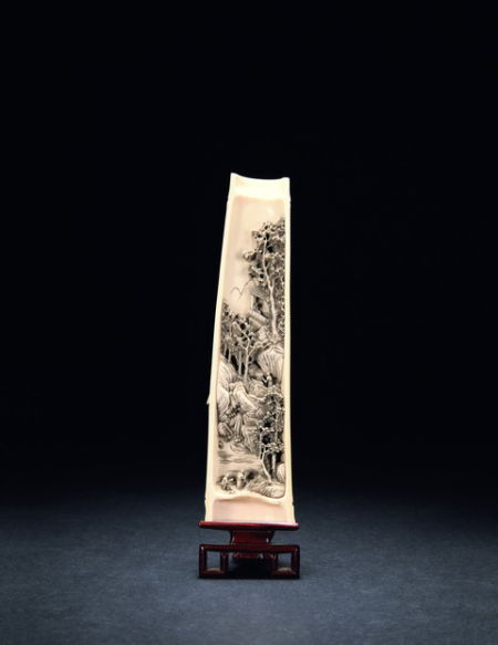 清中期   象牙雕山水人物臂搁