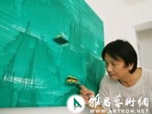 行动艺术家向民众借100面墙