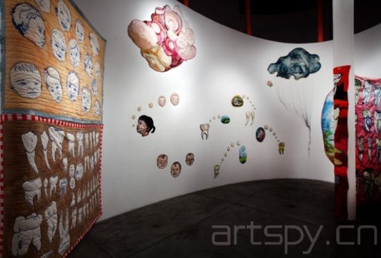 Prospect 2， Gina Phillips， 2011