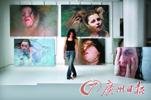 35岁美国女画家最爱画浴女