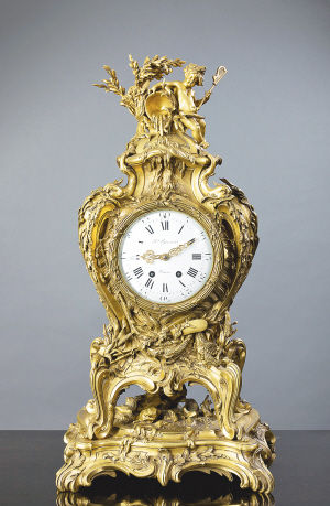 十九世纪法国镀金钟 