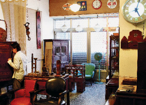 “情歌王子”张信哲的古朴典雅公寓