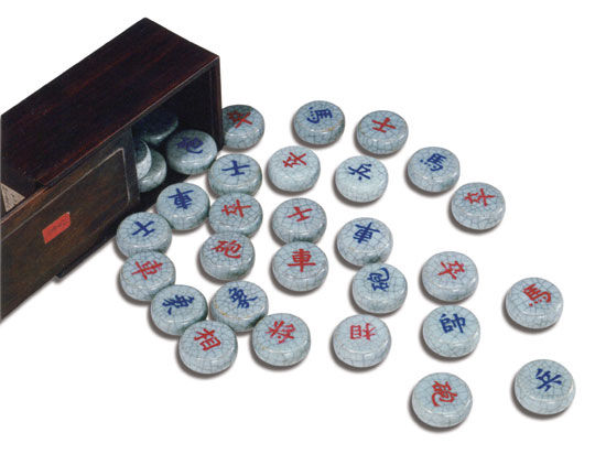 清乾隆仿哥釉象棋子