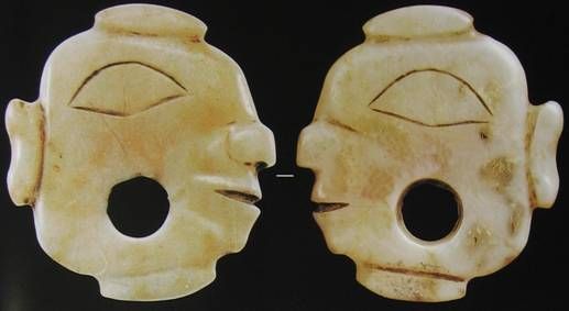 　　　图8 石峁玉人面(陕西省历史博物馆藏) 图片来源：《中国出土玉器全集 14 陕西》