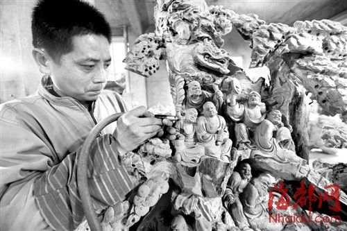 福州木雕艺人工资赛过教授