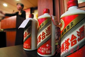 近日南京一箱1985年茅台拍出130万元天价。