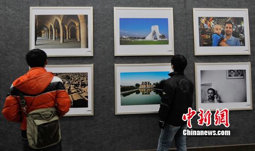 记录伊朗民俗生活和地域文化的百余幅摄影作品在兰州市博物馆展出。杨艳敏　摄