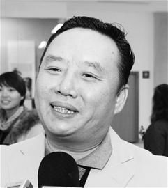 访厦门书画收藏家何冬海(图)