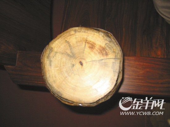 30年野生海南黄花梨木，心材只有铅笔粗细