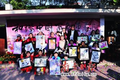 小朋友卖画救助白血病幼女(图)