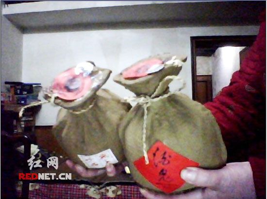 收藏18年的酒鬼酒成空瓶 顾客向厂方索赔无果