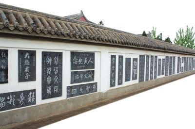 以前“眉清目秀”