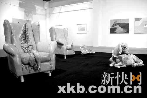 曹晖作品《可视的体温??沙发》