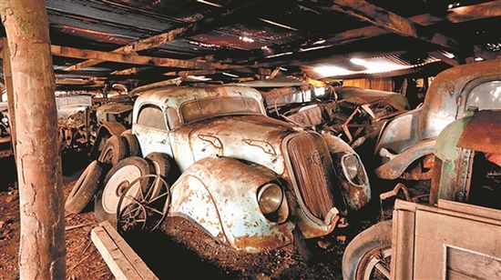 法国农场发现60辆古董车：价值千万美元