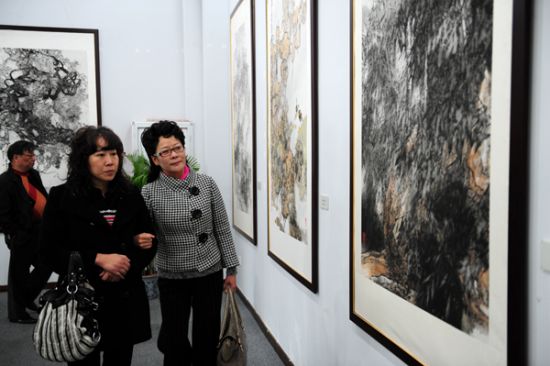 国画家刘阿本洗墨洗彩画精品展亮相重庆(图)
