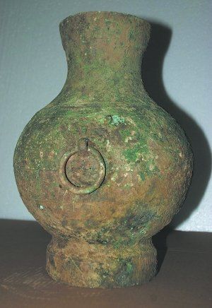 广汉发现三座汉墓 一号墓地出土文物30余件