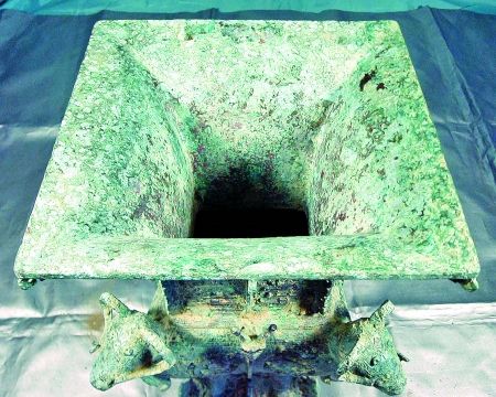 艺术品鉴定如同雾里看花 收藏者不要迷恋证书