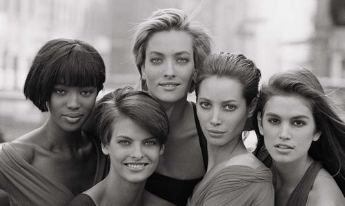 在德国摄影师Peter Lindbergh的脑海中，这一切的发源却是理性严谨研究的结果