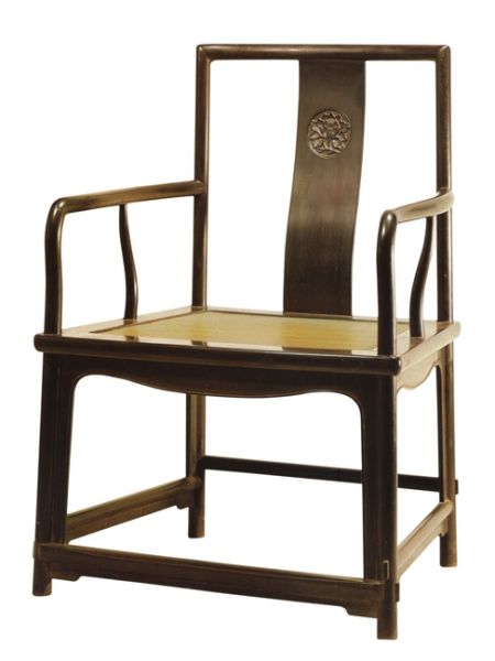 图2 明代紫檀南官帽椅