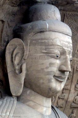 图2 第二十窟主尊侧面