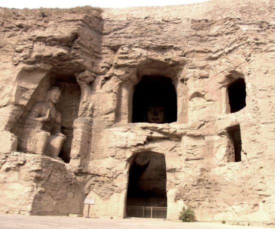 图3 第十九窟外观