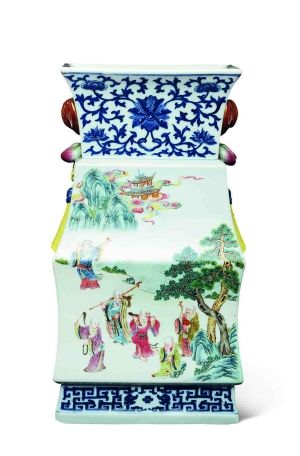 清道光 青花缠枝莲纹粉彩十八罗汉图扁方瓶