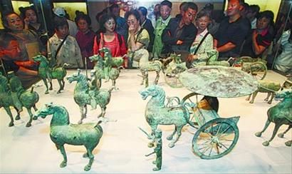 245件文物来沈揭丝绸之路面纱(图)
