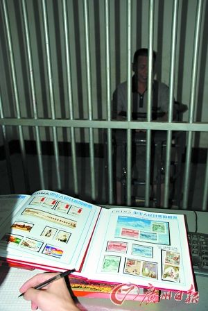 市值15万的邮票不足千元贱卖(图)