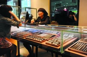 广东珠宝营业员将持证上岗(图)